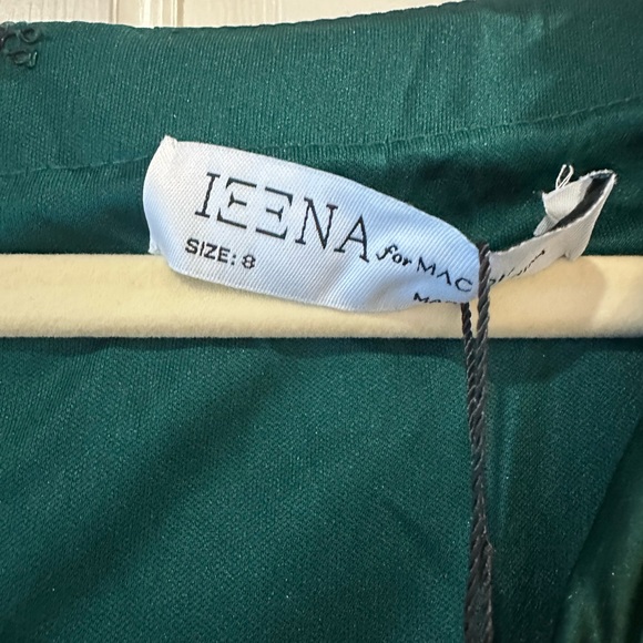 Mac Duggal NWT Pleated Long Sleeve V-Neck Gown Size 8 emerald green Satin Puff - Picture 6 of 7